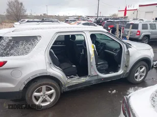 2017 Ford Explorer XLT with VIN 1FM5K8D81HGA60043, listed as a IAAI auction lot 41801281 with 88,568 mi miles and . Bid and sale history available at carsss.com. Image 14.