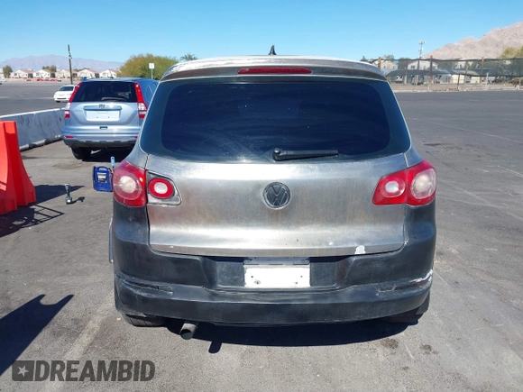 2010 Volkswagen Tiguan with VIN WVGAV9AX1AW513306, listed as a IAAI auction lot 41626072 with 162,086 mi miles and . Bid and sale history available at DreamBid. Image 13.