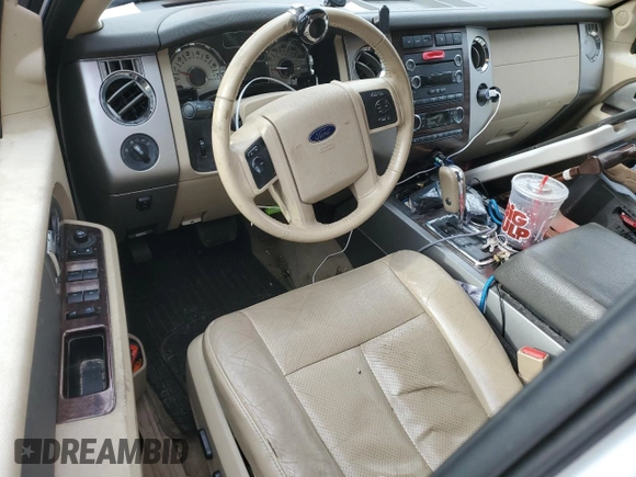 2013 Ford Expedition XLT z VIN 1FMJU1J50DEF63224, wystawiony jako Copart lot #81837794 z przebiegiem 195 318 mil mil oraz Szkoda całkowita • Salvage title. Historia ofert i sprzedaży dostępna na DreamBid. Obrazek 8.