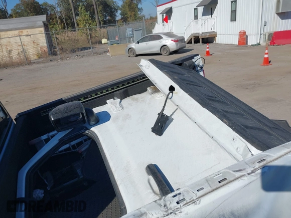 2020 Jeep Gladiator Sport S with VIN 1C6HJTAG3LL109494, listed as a IAAI auction lot 40677949 with 52,079 mi miles and . Bid and sale history available at DreamBid. Image 11.