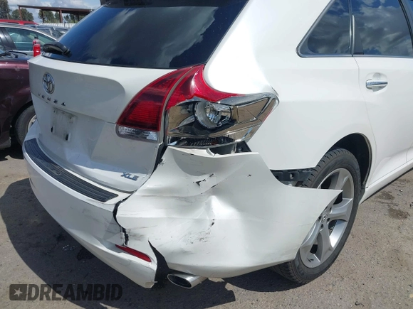 2015 Toyota Venza XLE with VIN 4T3ZK3BB1FU071682, listed as a IAAI auction lot 41949133 with 117,436 mi miles. Bid and sale history available at carsss.com. Image 6.