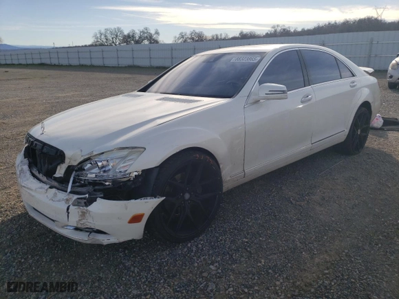 2011 Mercedes-Benz S-Class S 550 with VIN WDDNG7BB6BA413410, listed as a Copart auction lot 88323865 with 221,648 mi miles and Salvage Title. Bid and sale history available at carsss.com. Image 1.