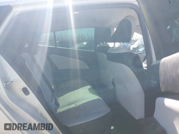 2017 Toyota Prius Two z VIN JTDKARFU4H3053749, wystawiony jako IAAI lot #41816036 z przebiegiem 151 594 mil mil oraz . Historia ofert i sprzedaży dostępna na DreamBid. Obrazek 8.