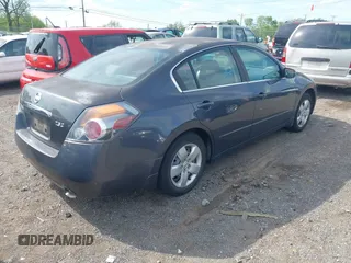 2008 Nissan Altima 2.5 SL with VIN 1N4AL21E58N553152, listed as a IAAI auction lot 42091827 with 187,569 mi miles. Bid and sale history available at carsss.com. Image 4.