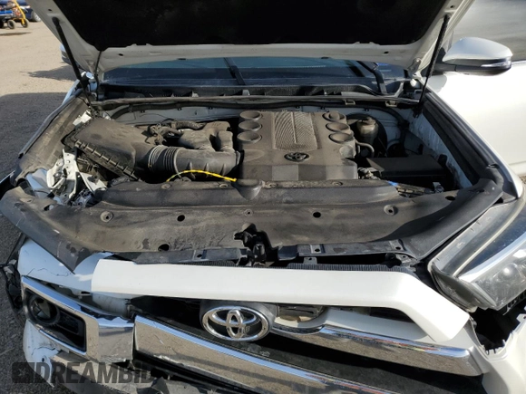 2017 Toyota 4Runner SR5 z VIN JTEZU5JR2H5151051, wystawiony jako Copart lot #50591815 z przebiegiem Nie podano mil oraz Szkoda całkowita • Salvage title. Historia ofert i sprzedaży dostępna na DreamBid. Obrazek 12.