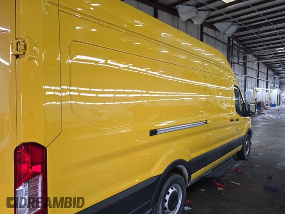 2019 Ford Transit with VIN 1FTYR3XM0KKA38693, listed as a IAAI auction lot 42299748 with 153,250 mi miles and . Bid and sale history available at DreamBid. Image 1.