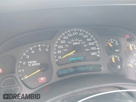 2003 Chevrolet Suburban LS with VIN 3GNEC16T03G334122, listed as a IAAI auction lot 41860521 with 195,648 mi miles. Bid and sale history available at carsss.com. Image 7.