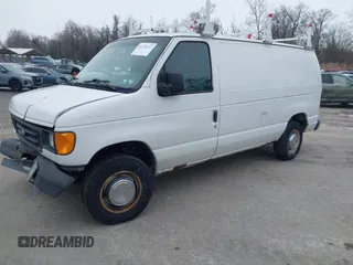 2004 Ford Econoline Cargo z VIN 1FTNE24L04HB05474, wystawiony jako IAAI lot #41320247 z przebiegiem 153 216 mil mil oraz . Historia ofert i sprzedaży dostępna na DreamBid. Obrazek 17.