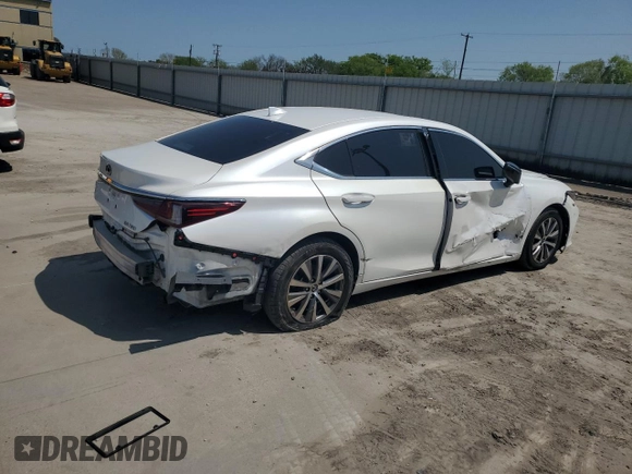 2021 Lexus ES with VIN 58ACZ1B18MU104589, listed as a Copart auction lot 51388385 with 122,941 mi miles and Clean Title. Bid and sale history available at carsss.com. Image 3.