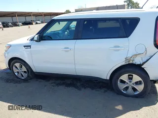 2016 Kia Soul with VIN KNDJN2A26G7292689, listed as a IAAI auction lot 41828977 with 146,251 mi miles. Bid and sale history available at carsss.com. Image 14.