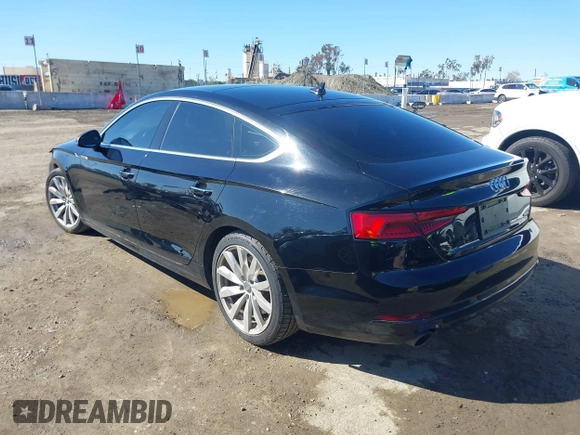 2018 Audi A5 Sportback Premium z VIN WAUANCF53JA009200, wystawiony jako IAAI lot #41725501 z przebiegiem 107 076 mil mil oraz . Historia ofert i sprzedaży dostępna na DreamBid. Obrazek 3.