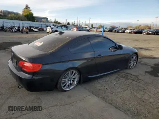 2011 BMW 3 Series 335i с VIN WBAKG7C5XBE598752, выставлен на аукционе Copart как лот 47705665 с пробегом 124 568 миль миль и Списание • Salvage title. История ставок и продаж доступна на DreamBid. Изображение 3.