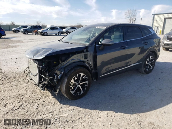 2024 Kia Sportage EX with VIN 5XYK33DF9RG141866, listed as a Copart auction lot 45470684 with 13,694 mi miles and Salvage Title. Bid and sale history available at carsss.com. Image 1.