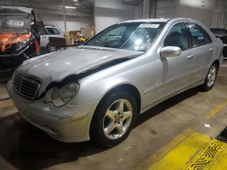 2002 Mercedes-Benz C 230/260/280/320 with VIN WDBRF64J22F252245, listed as a Copart auction lot 88292315 with 147,764 mi miles and Salvage Title. Bid and sale history available at DreamBid. Image 1.