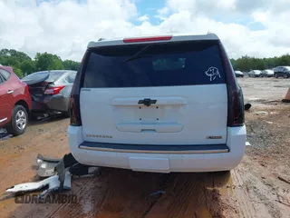 2017 Chevrolet Suburban Premier z VIN 1GNSCJKCXHR204770, wystawiony jako IAAI lot #42262898 z przebiegiem 166 304 mil mil oraz . Historia ofert i sprzedaży dostępna na DreamBid. Obrazek 16.