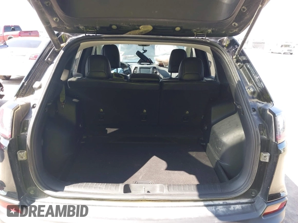 2019 Jeep Cherokee Limited с VIN 1C4PJMDXXKD135511, выставлен на аукционе IAAI как лот 42532399 с пробегом 94 317 миль миль и . История ставок и продаж доступна на DreamBid. Изображение 17.
