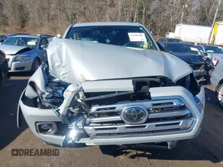 2018 Toyota Tacoma SR with VIN 3TMGZ5AN7JM165084, listed as a IAAI auction lot 41620305 with 21,010 mi miles. Bid and sale history available at carsss.com. Image 12.