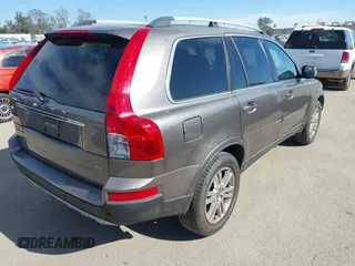 2010 Volvo XC90 I6 with VIN YV4982CZXA1561577, listed as a IAAI auction lot 41958498 with 97,376 mi miles. Bid and sale history available at carsss.com. Image 4.