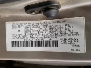 2004 Toyota Sienna XLE z VIN 5TDZA22C74S188042, wystawiony jako Copart lot #57497735 z przebiegiem 297 284 mil mil oraz Nie do naprawy • Non repairable. Historia ofert i sprzedaży dostępna na DreamBid. Obrazek 13.