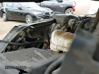 2006 Chevrolet Silverado 1500 LT3 с VIN 2GCEK13T061145810, выставлен на аукционе IAAI как лот 41945337 с пробегом 112 426 миль миль и . История ставок и продаж доступна на DreamBid. Изображение 20.