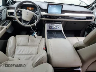 2020 Lincoln Aviator Reserve z VIN 5LM5J7XC0LGL22749, wystawiony jako Copart lot #55477675 z przebiegiem 61 286 mil mil oraz Szkoda całkowita • Salvage title. Historia ofert i sprzedaży dostępna na DreamBid. Obrazek 8.