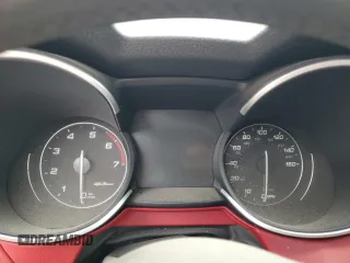 2019 Alfa Romeo Stelvio z VIN ZASPAJAN0K7C71850, wystawiony jako Copart lot #54234205 z przebiegiem Nie podano mil oraz Szkoda całkowita • Salvage title. Historia ofert i sprzedaży dostępna na DreamBid. Obrazek 9.