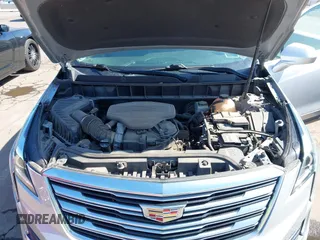 2017 Cadillac XT5 Luxury AWD z VIN 1GYKNDRS1HZ293429, wystawiony jako IAAI lot #42453704 z przebiegiem 92 347 mil mil oraz . Historia ofert i sprzedaży dostępna na DreamBid. Obrazek 10.