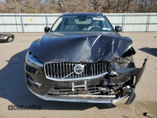 2022 Volvo XC60 Inscription with VIN YV4L12RLXN1083521, listed as a Copart auction lot 42866935 with 34,749 mi miles and Salvage title. Bid and sale history available at DreamBid. Image 5.