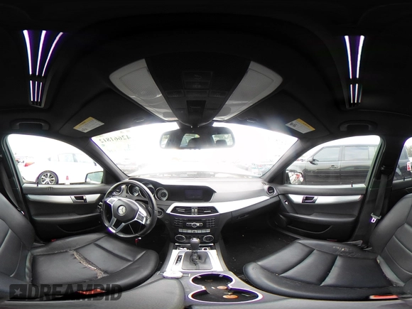2014 Mercedes-Benz C 250 Sport с VIN WDDGF4HB8EA940242, выставлен на аукционе IAAI как лот 42661812 с пробегом 167 902 миль миль и . История ставок и продаж доступна на DreamBid. Изображение 18.
