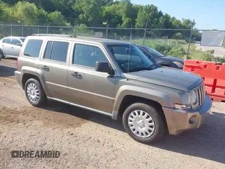 2008 Jeep Patriot Sport with VIN 1J8FF28W38D705224, listed as a IAAI auction lot 42642025 with 111,653 mi miles and . Bid and sale history available at DreamBid. Image 1.