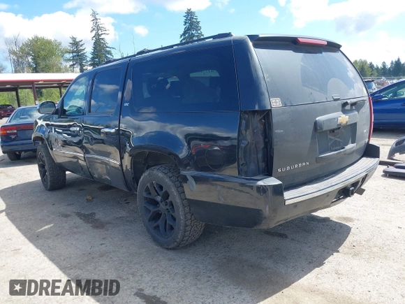 2011 Chevrolet Suburban LTZ with VIN 1GNSKKE3XBR171202, listed as a IAAI auction lot 42130901 with 177,035 mi miles. Bid and sale history available at carsss.com. Image 3.