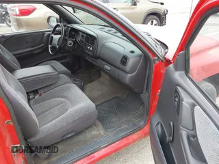 1997 Dodge Dakota with VIN 1B7FL26X4VS173260, listed as a IAAI auction lot 42159512 with 125,879 mi miles and . Bid and sale history available at carsss.com. Image 5.