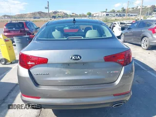 2013 Kia Optima EX z VIN 5XXGN4A70DG252497, wystawiony jako IAAI lot #42145025 z przebiegiem 90 867 mil mil oraz . Historia ofert i sprzedaży dostępna na DreamBid. Obrazek 17.