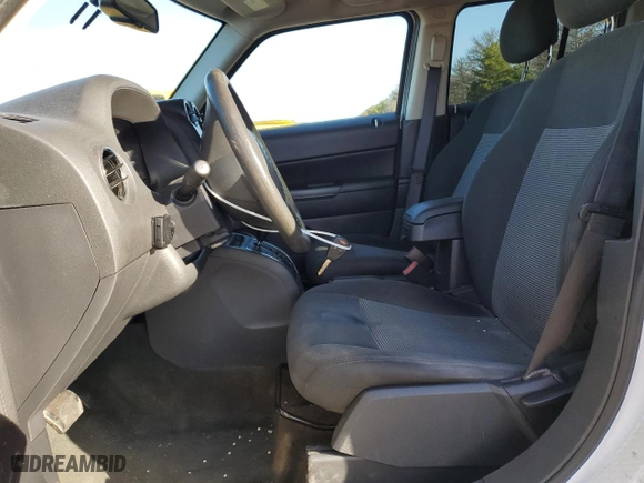 2016 Jeep Patriot 75th Anniversary with VIN 1C4NJRBB0GD788741, listed as a Copart auction lot 52287255 with 265,334 mi miles and Non Repairable. Bid and sale history available at carsss.com. Image 7.
