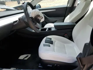 2023 Tesla Model 3 с VIN 5YJ3E1EA1PF704922, выставлен на аукционе Copart как лот 57042415 с пробегом 31 913 миль миль и Списание • Salvage title. История ставок и продаж доступна на DreamBid. Изображение 7.
