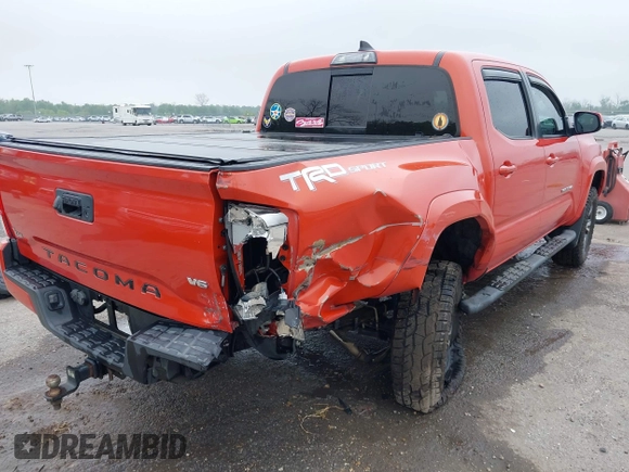 2017 Toyota Tacoma SR5 z VIN 5TFAZ5CN3HX050456, wystawiony jako IAAI lot #41919025 z przebiegiem 131 562 mil mil oraz . Historia ofert i sprzedaży dostępna na DreamBid. Obrazek 4.