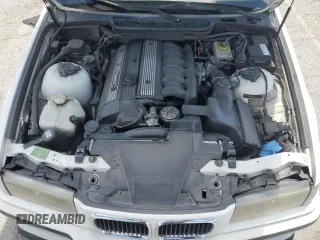 1997 BMW M3 z VIN WBSCD9326VEE06423, wystawiony jako Copart lot #54953975 z przebiegiem 193 185 mil mil oraz Szkody całkowita. Historia ofert i sprzedaży dostępna na DreamBid. Obrazek 11.