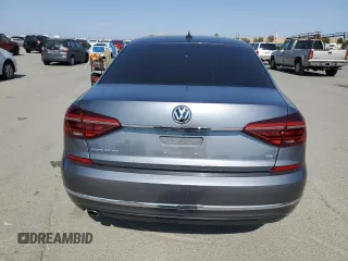 2017 Volkswagen Passat SE z VIN 1VWGT7A39HC003302, wystawiony jako Copart lot #59680985 z przebiegiem 68 919 mil mil oraz Szkoda całkowita • Salvage title. Historia ofert i sprzedaży dostępna na DreamBid. Obrazek 6.