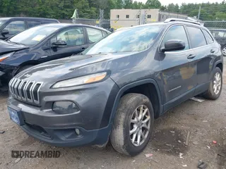 2018 Jeep Cherokee Latitude Plus with VIN 1C4PJMLB8JD502555, listed as a IAAI auction lot 42481887 with 124,437 mi miles and . Bid and sale history available at DreamBid. Image 18.