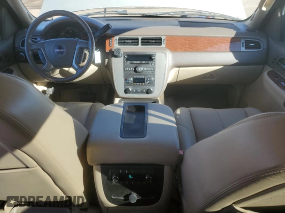 2008 GMC Yukon SLT w/4SB with VIN 1GKFC130X8R182451, listed as a Copart auction lot 42190945 with 252,407 mi miles and Non Repairable. Bid and sale history available at carsss.com. Image 8.