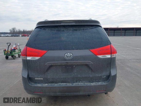 2012 Toyota Sienna LE AAS with VIN 5TDKK3DC0CS192952, listed as a IAAI auction lot 41694554 with 179,277 mi miles. Bid and sale history available at carsss.com. Image 16.