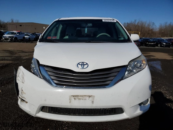 2013 Toyota Sienna XLE AAS with VIN 5TDYK3DC9DS299493, listed as a Copart auction lot 49761515 with 168,517 mi miles and Salvage Title. Bid and sale history available at carsss.com. Image 5.