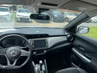 2020 Nissan Kicks SV z VIN 3N1CP5CVXLL502134, wystawiony jako Copart lot #61497105 z przebiegiem 106 650 mil mil oraz Szkoda całkowita • Salvage title. Historia ofert i sprzedaży dostępna na DreamBid. Obrazek 9.