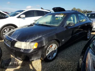 2005 Volvo S60 with VIN YV1RH592752430230, listed as a Copart auction lot 73945014 with 150,687 mi miles and Salvage Title. Bid and sale history available at carsss.com. Image 1.