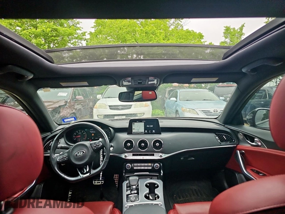 2018 Kia Stinger GT2 with VIN KNAE55LCXJ6016776, listed as a Copart auction lot 55637905 with 57,767 mi miles and Clean Title. Bid and sale history available at carsss.com. Image 9.