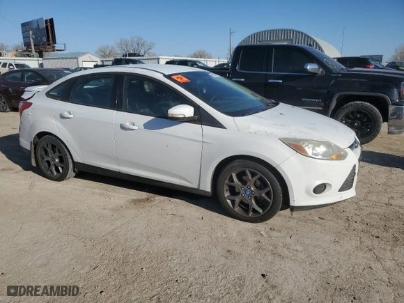 2013 Ford Focus SE with VIN 1FADP3F22DL284264, listed as a Copart auction lot 49956875 with 140,188 mi miles and Salvage Title. Bid and sale history available at carsss.com. Image 4.