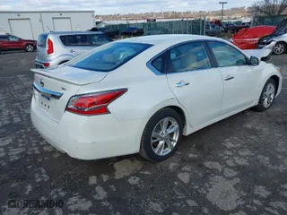 2015 Nissan Altima 2.5 S with VIN 1N4AL3AP2FC244822, listed as a IAAI auction lot 41595205 with 100,239 mi miles. Bid and sale history available at carsss.com. Image 4.