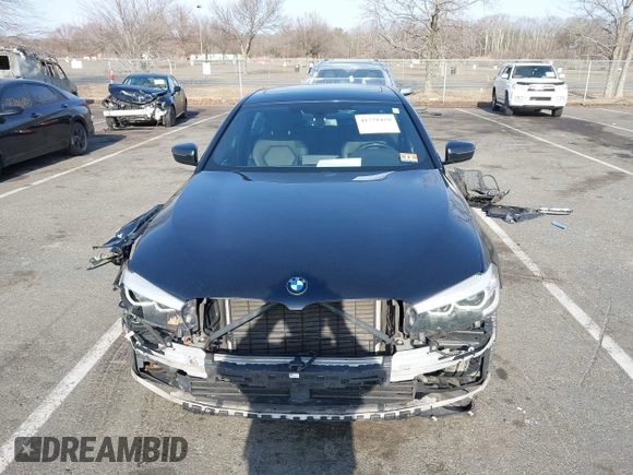 2018 BMW 5 Series 530i xDrive с VIN WBAJA7C55JWA71551, выставлен на аукционе IAAI как лот 41779459 с пробегом 155 424 миль миль и . История ставок и продаж доступна на DreamBid. Изображение 13.