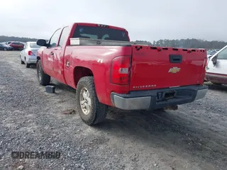 2007 Chevrolet Silverado 1500 LT w/1LT with VIN 2GCEC19J671691001, listed as a IAAI auction lot 41222623 with 453,650 mi miles. Bid and sale history available at carsss.com. Image 3.