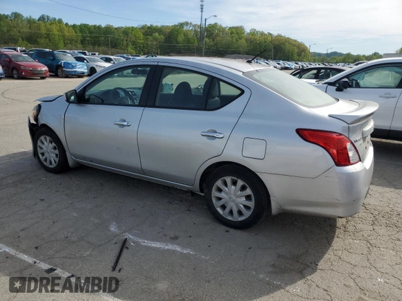 2015 Nissan Versa SV z VIN 3N1CN7AP1FL862953, wystawiony jako Copart lot #54019205 z przebiegiem 87 284 mil mil oraz Szkoda całkowita • Salvage title. Historia ofert i sprzedaży dostępna na DreamBid. Obrazek 2.